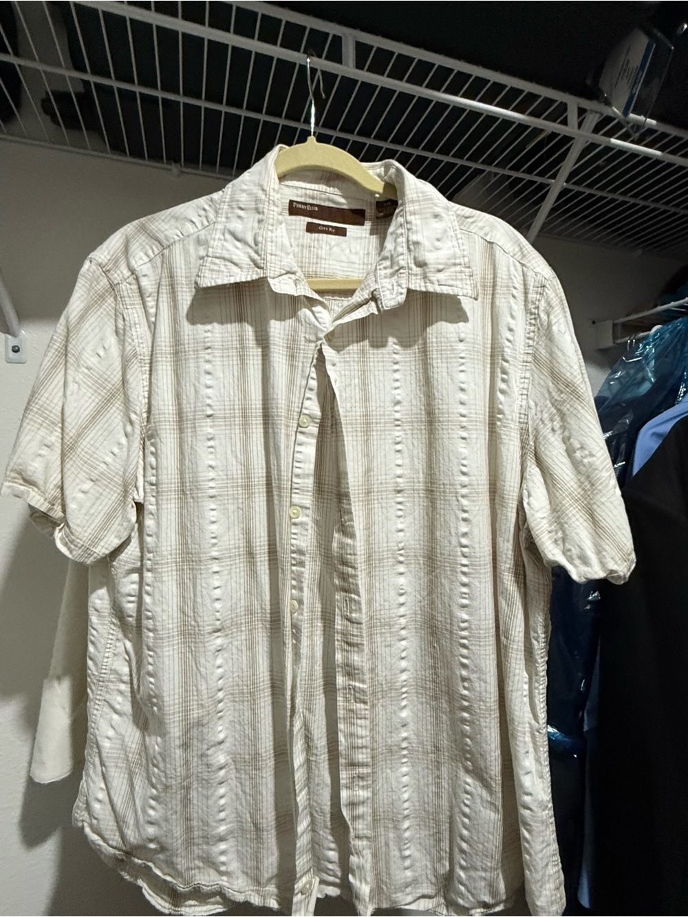 Perry Ellis Short-Sleeve Button-Down Shirt in Cream with Light Brown Stripes